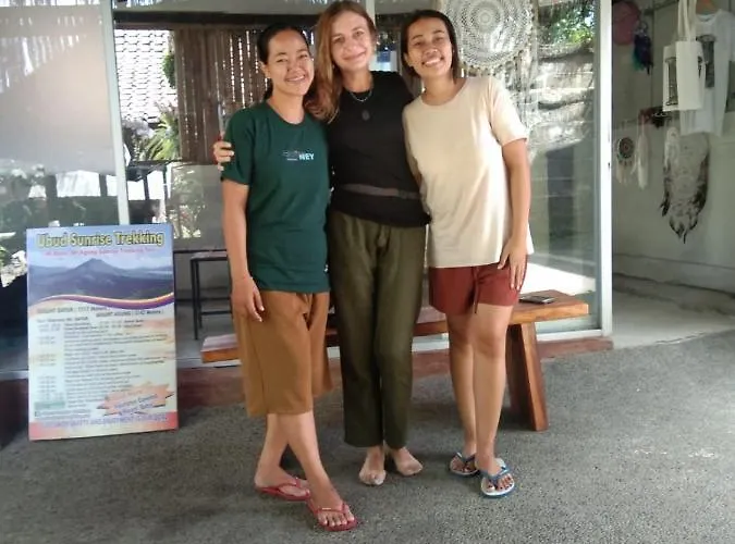Yasa Backpackers House
