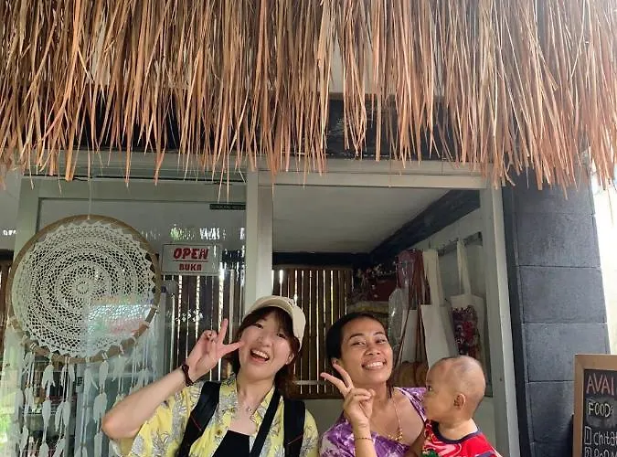 Yasa Backpackers House ホステル *