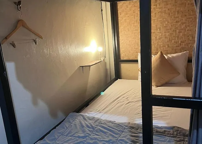 Yasa Backpackers House *